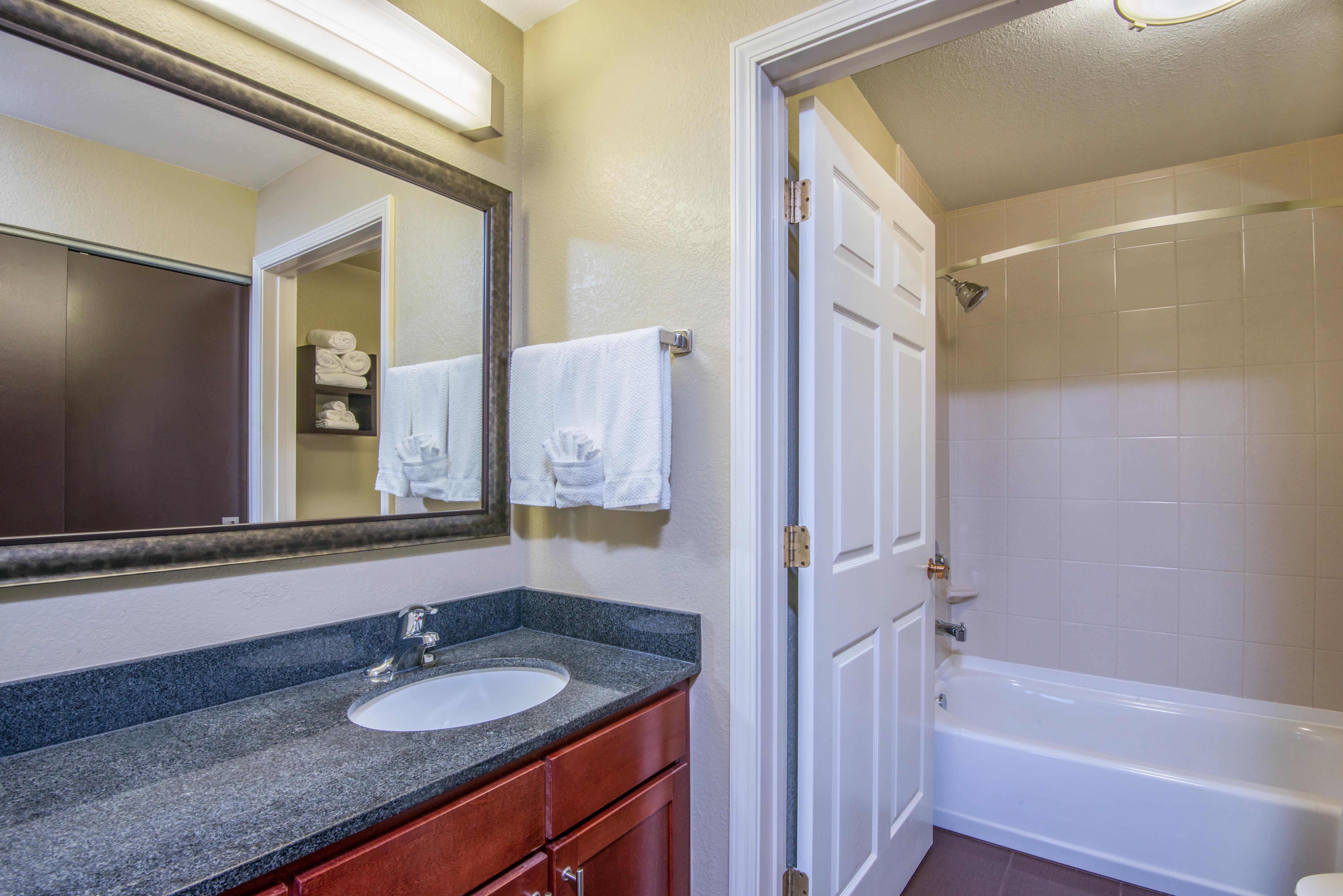 Fogelsville Staybridge Suites Allentown West מראה חיצוני תמונה